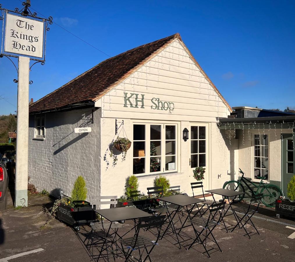 The Kings Head Hotel Доркинг Екстериор снимка